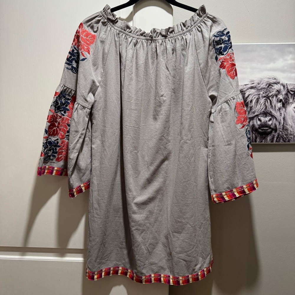 Dress - Picture 5 of 5